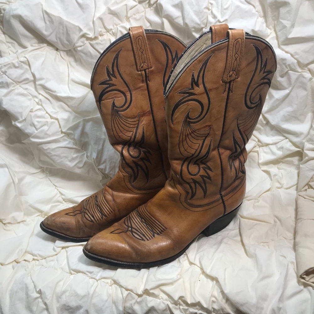 Men’s Dan post size 10 1/2 D (tall 13”) $47